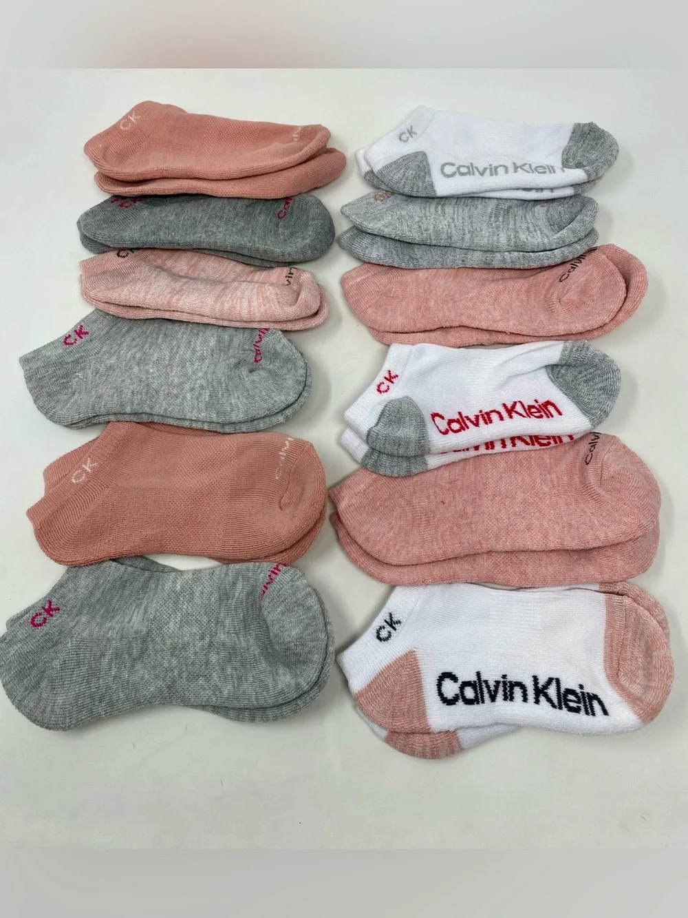 Calvin Klein Girls 12 Pack Soft Cushioned Athletic No Show Socks Size Medium